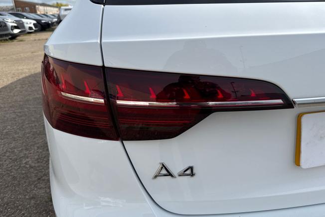 AUDI A4 Avant Photo 44