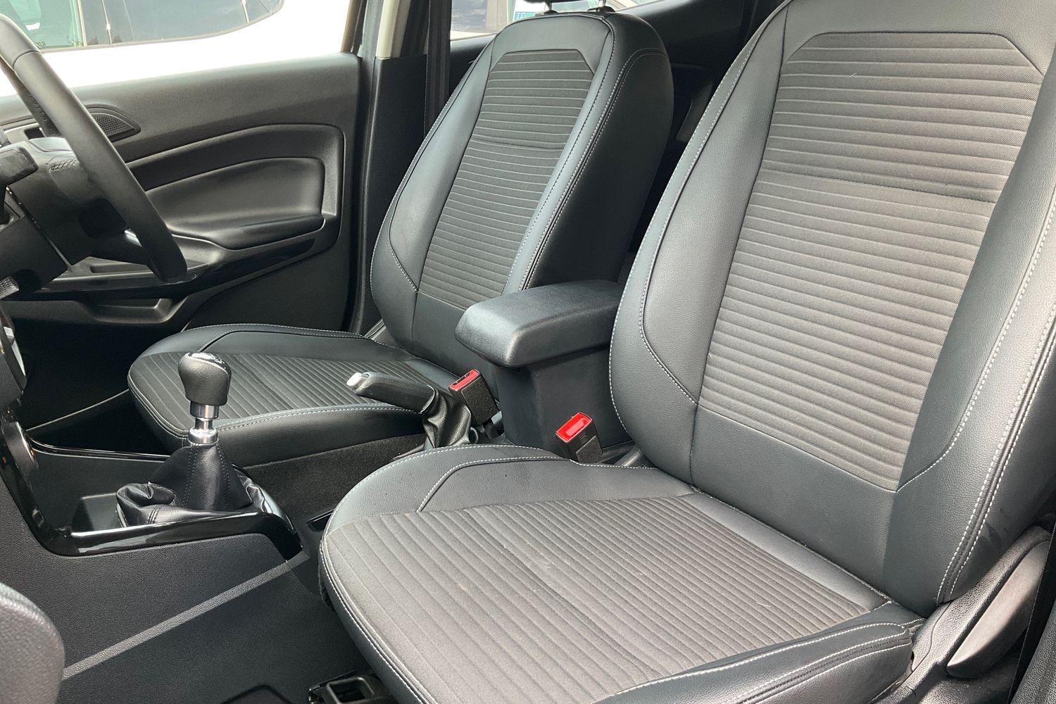 Ford EcoSport Photo 18