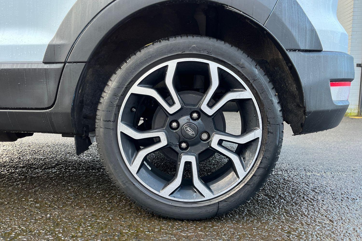 Ford ECOSPORT Photo 7