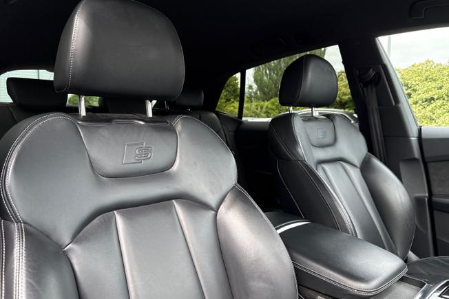 Audi Q8 Photo 34