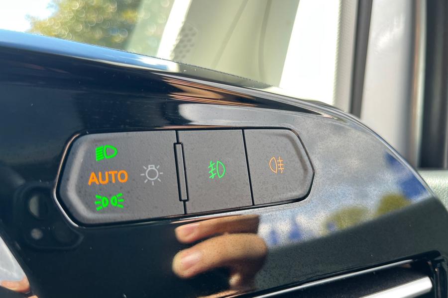 Ford Tourneo Connect Photo autoimg-a193f7419541c3bfc4bbc32063a8504b4382ac7e.jpg