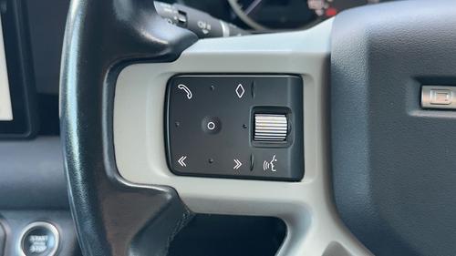 Land Rover Defender Photo autoimg-a19468d8e0546be71095ce3927a0d0f23cf75872.jpg