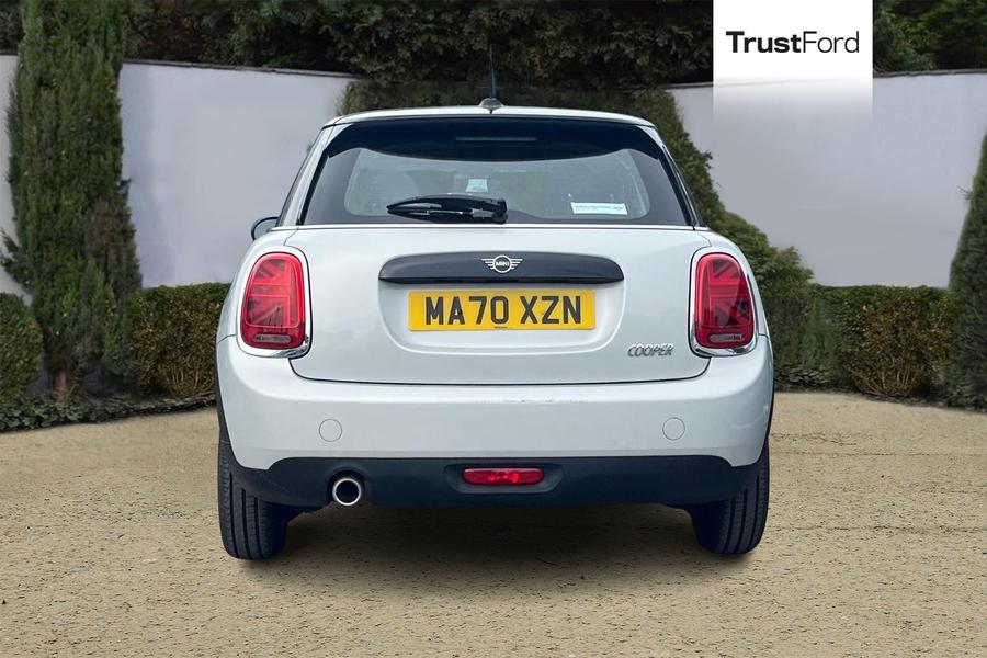 MINI HATCHBACK Photo autoimg-a196ad3ff60557870a16e5a2c8640ae77523e5b0.jpg