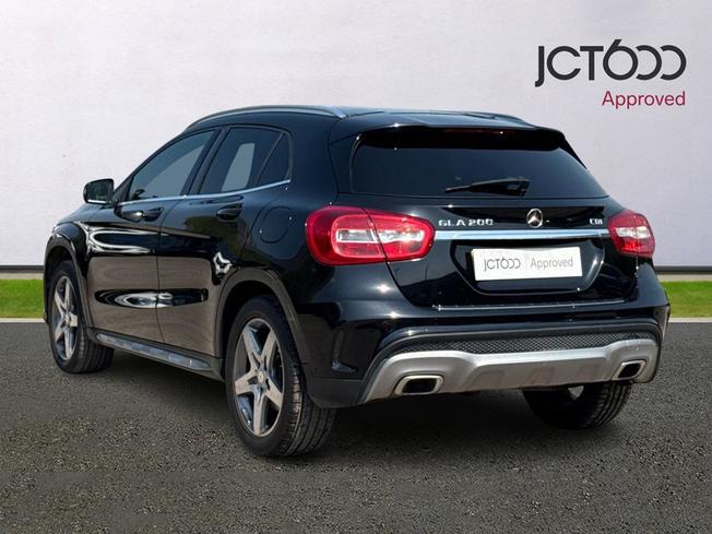 MERCEDES-BENZ GLA Photo 3