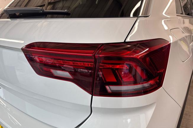 Volkswagen T-Roc Photo 18