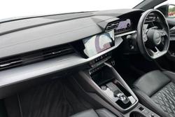 AUDI S3 Photo 2