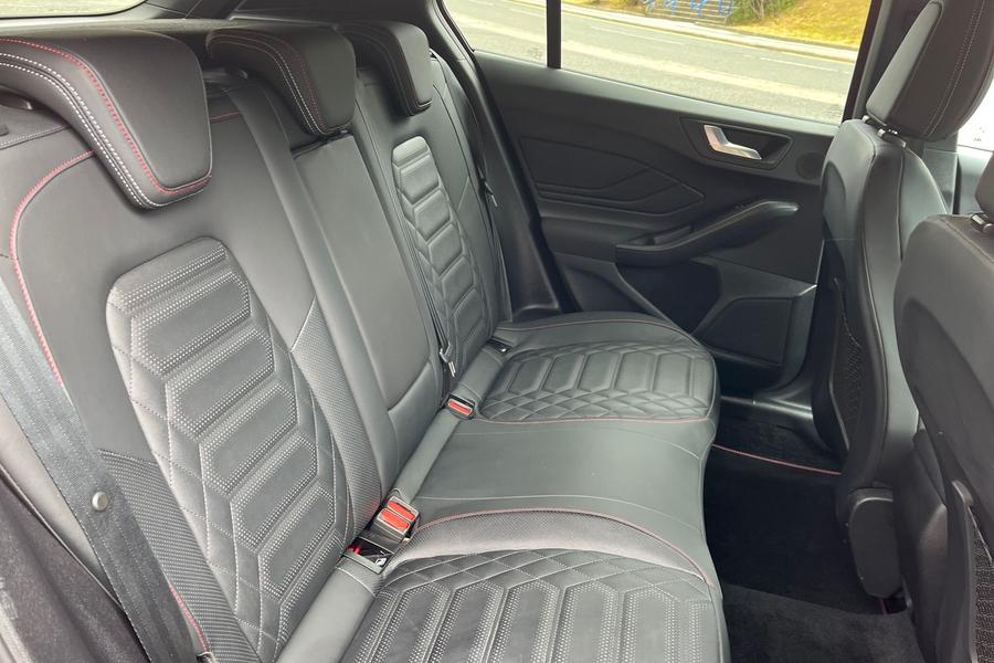 Ford FOCUS Photo autoimg-a1a2997788ce683e0dbc5005365760cba1fc3389.jpg