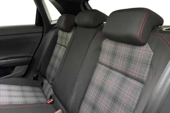 VOLKSWAGEN Polo Photo 9