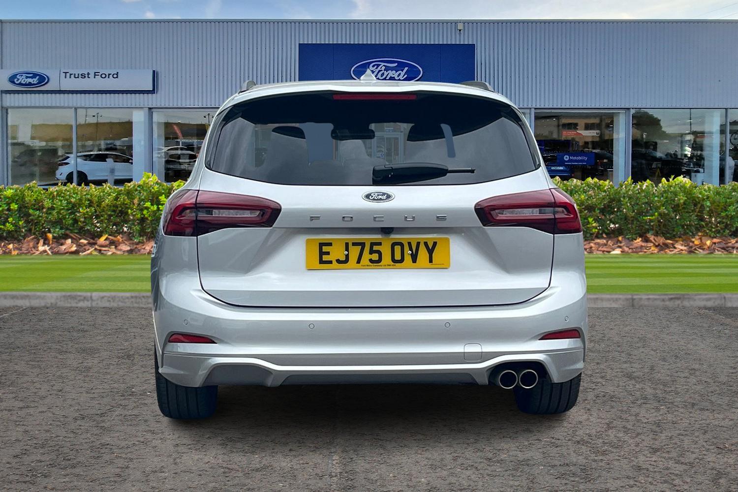 Ford FOCUS Photo 6