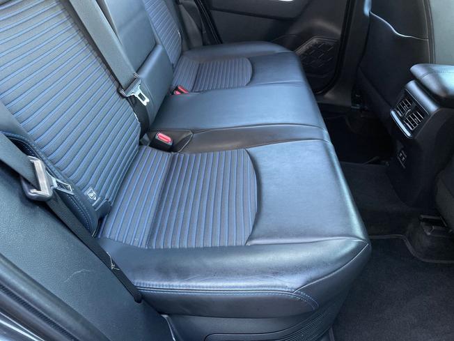 TOYOTA Rav4 Photo 32