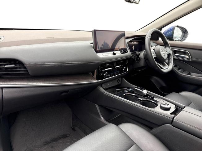 NISSAN X-Trail Photo 2