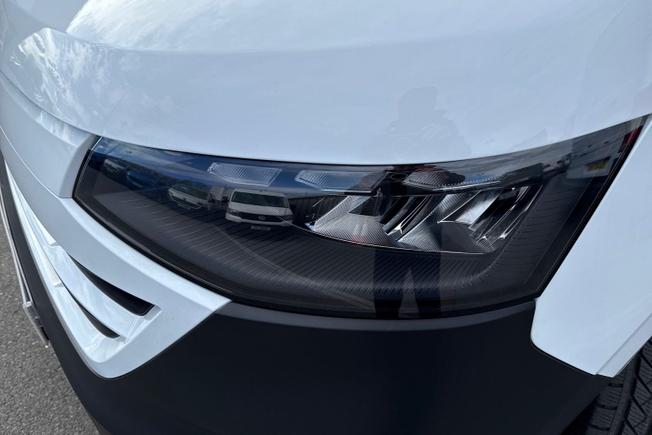 VOLKSWAGEN E-Transporter Photo 24