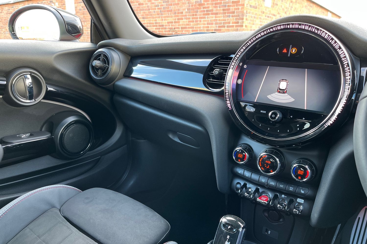 MINI Hatch Photo 30