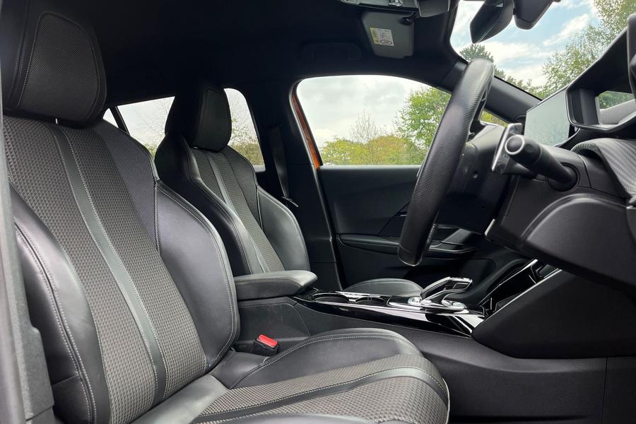 Peugeot 2008 Photo autoimg-a1af18d9c90953c65319bb97ca059e3de91fcf7c.jpg