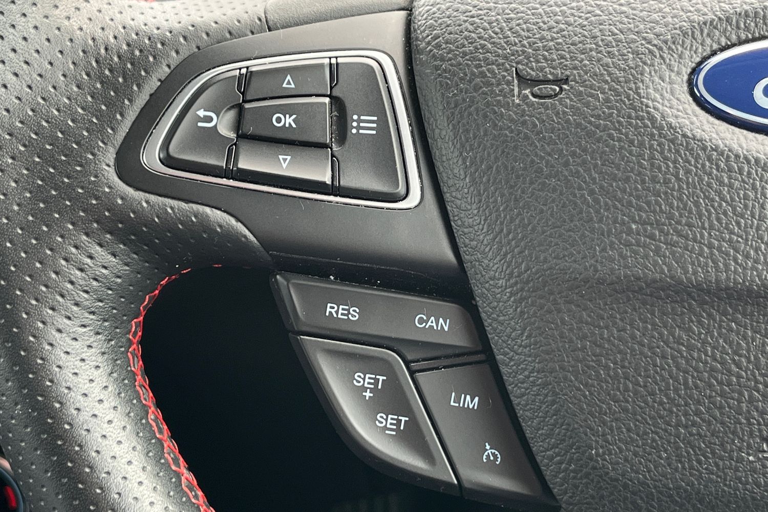 Ford EcoSport Photo 37