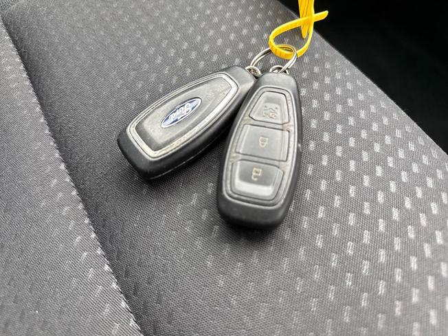 FORD Focus Photo 42