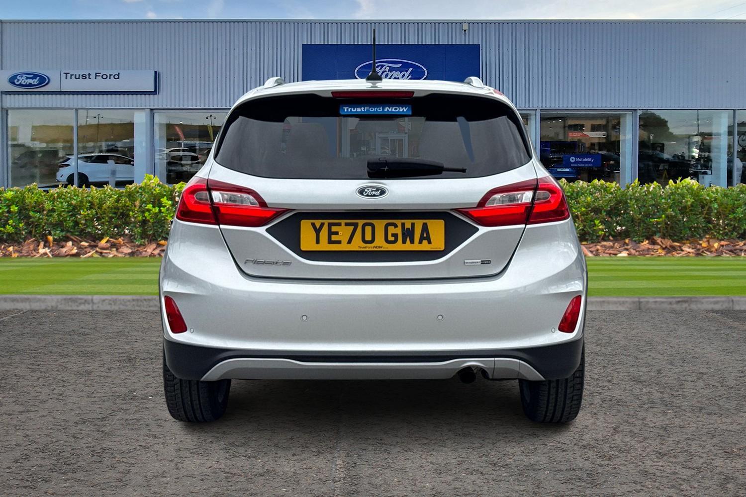 Ford FIESTA Photo 6
