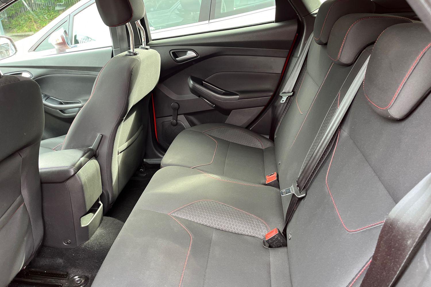 Ford FOCUS Photo 19