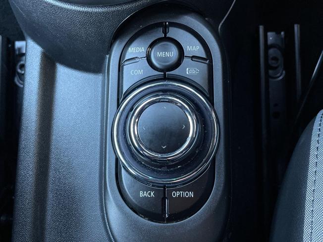 MINI Hatch Photo 42
