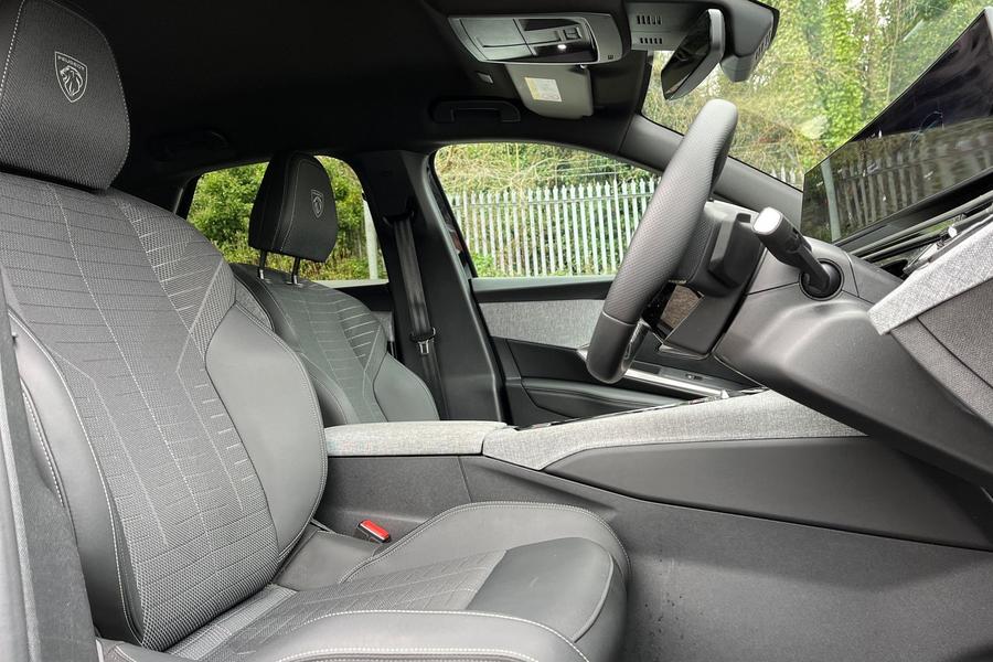 Peugeot 3008 Photo autoimg-a1b79ff23228198410f5925821d6fc7be20a572f.jpg