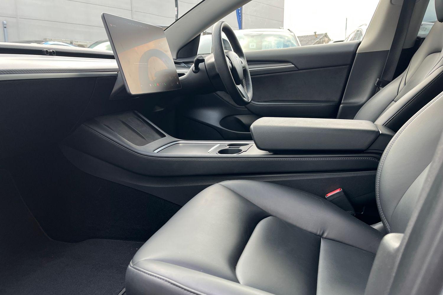 TESLA MODEL 3 Photo 17
