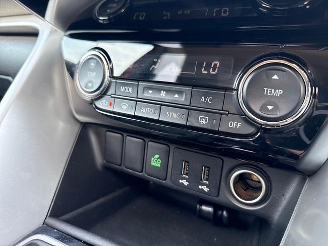 MITSUBISHI Eclipse Cross Photo 35