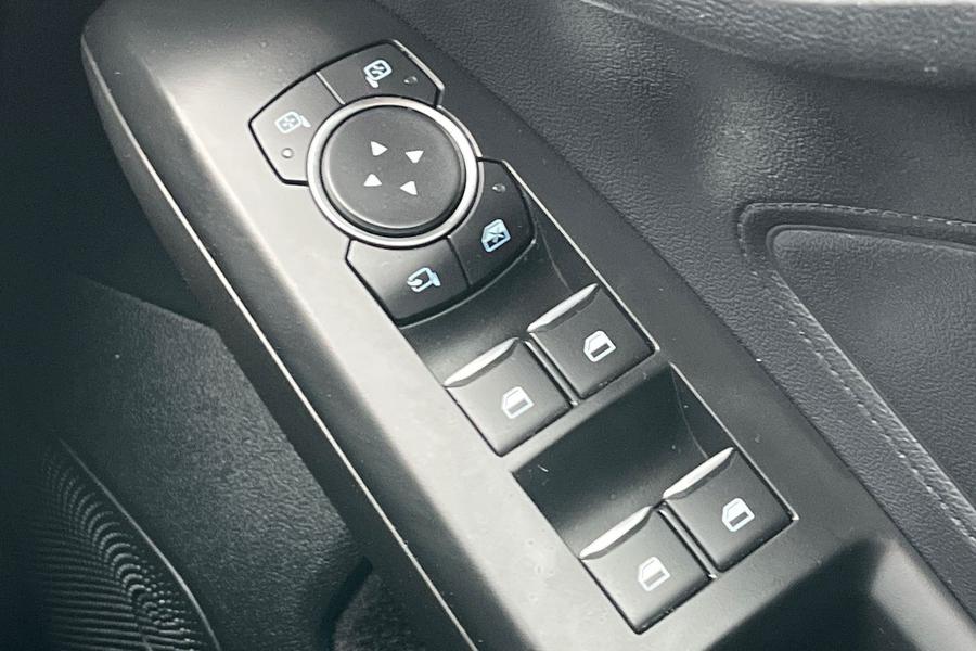 Ford FOCUS Photo autoimg-a1c3aff977f15355992cb76fb9ca5d86072766d7.jpg
