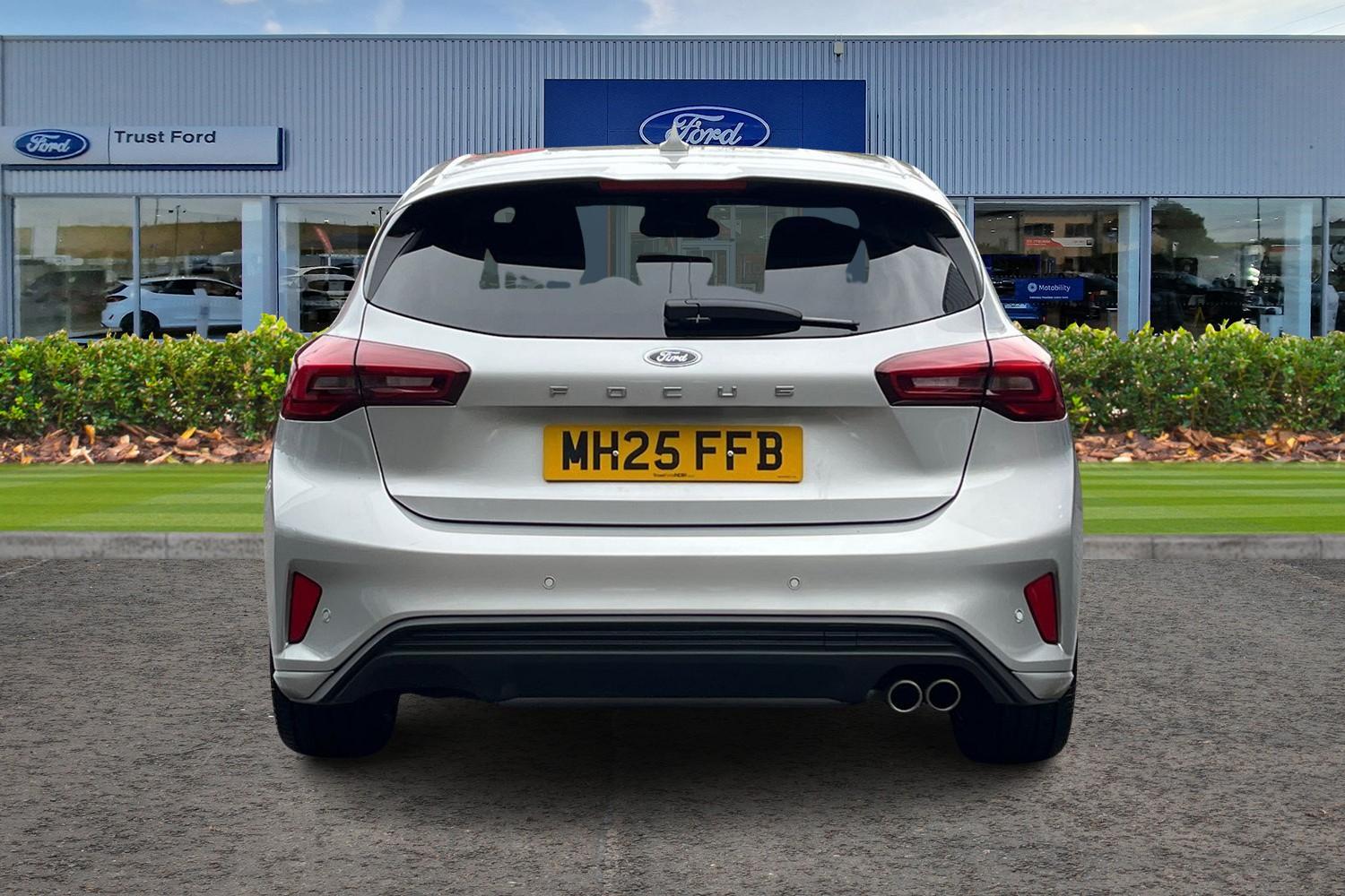 Ford Focus Photo 6