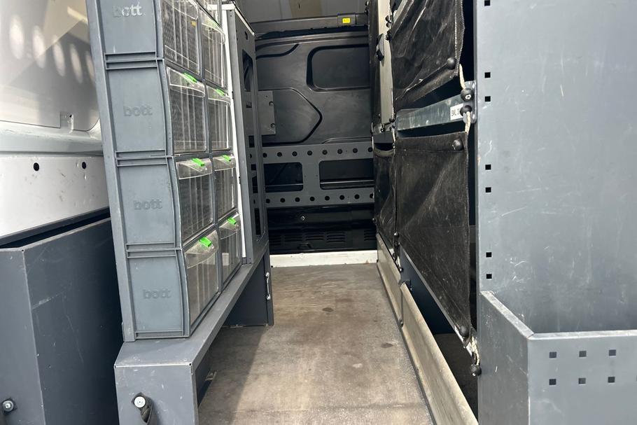 Used Ford TRANSIT CUSTOM YT19CSR 27