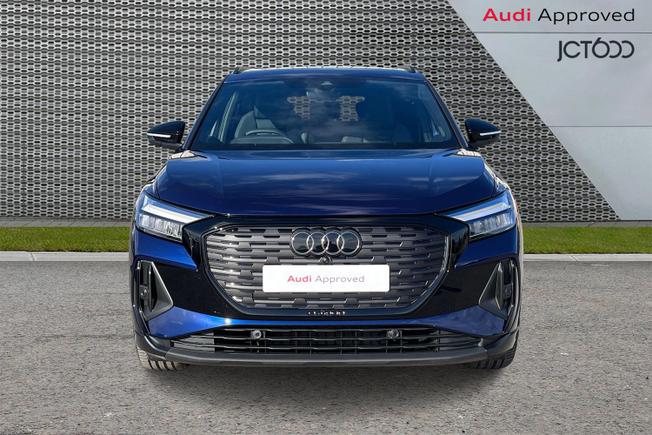 AUDI Q4 E-Tron Photo 8