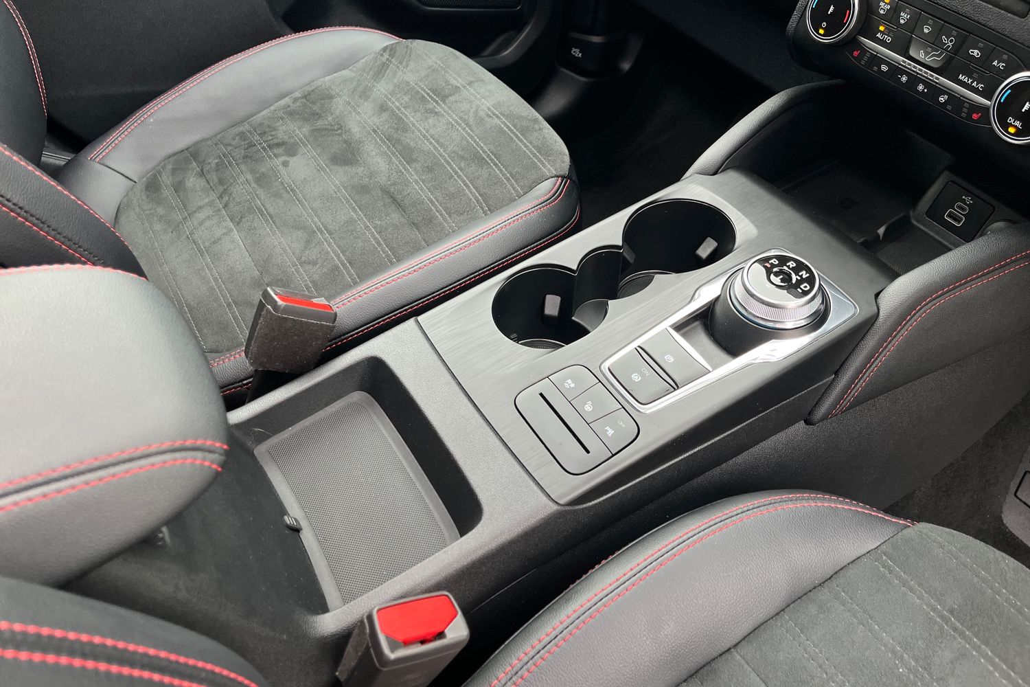 Ford Kuga Photo 34