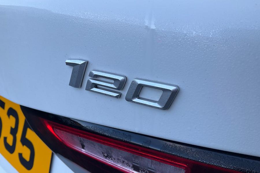 BMW 1 SERIES Photo autoimg-a1ce2ac149a9566af076a89f4dcf4a78dd6ecf3d.jpg