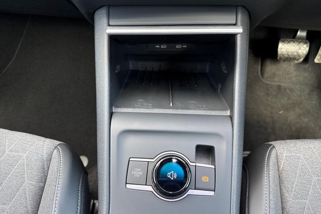 VOLKSWAGEN Tiguan Photo 22