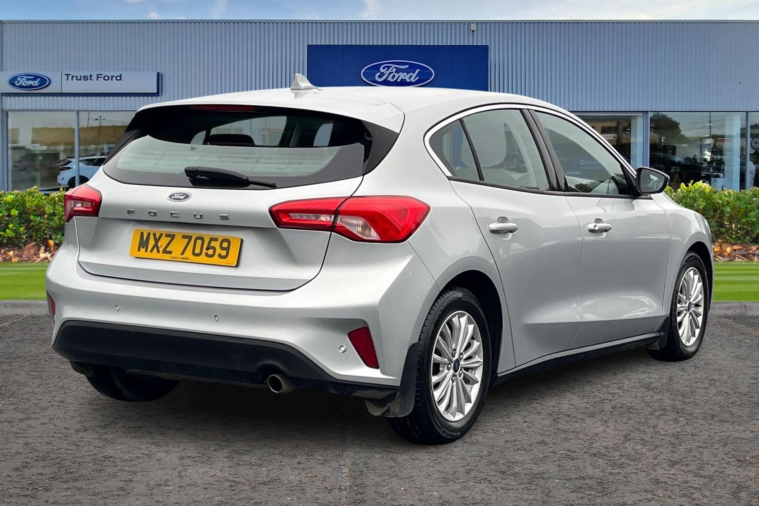 Ford FOCUS Photo 3