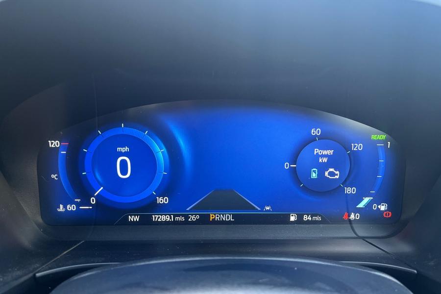 Ford KUGA Photo autoimg-a1d28ef1b56a977f33d736dac8ba3de83bd8dff5.jpg