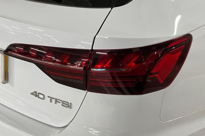 AUDI A4 Avant Photo 18