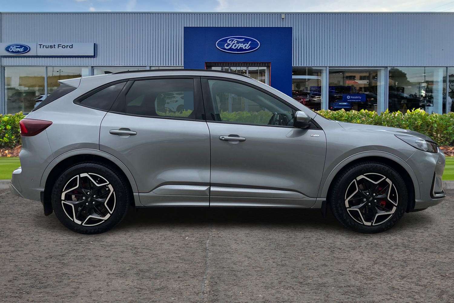 Ford KUGA Photo 2