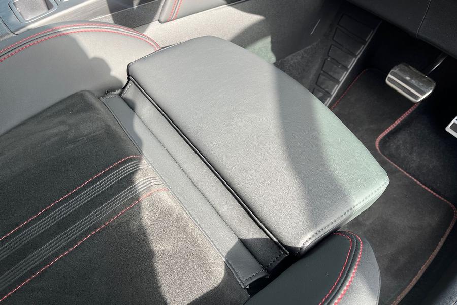 Ford Kuga Photo autoimg-a1d98926746b627314ae1d2c4391b6022037d175.jpg