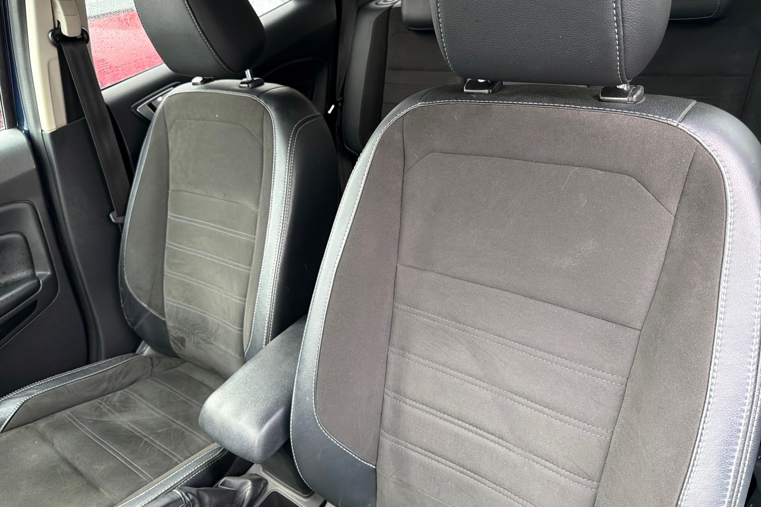 Ford ECOSPORT Photo 18
