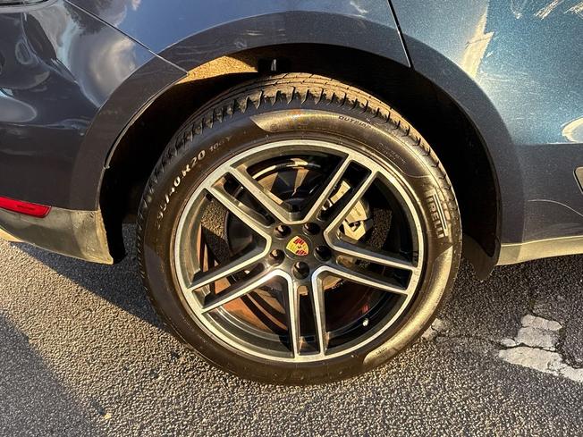 PORSCHE Macan Photo 5