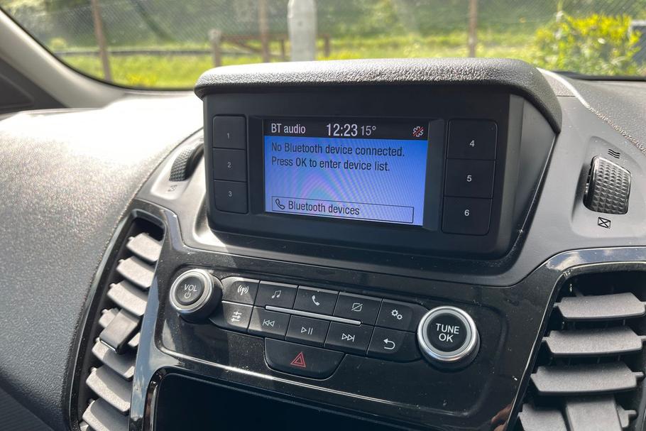 Used FORD TRANSIT CONNECT KV69WTJ 19