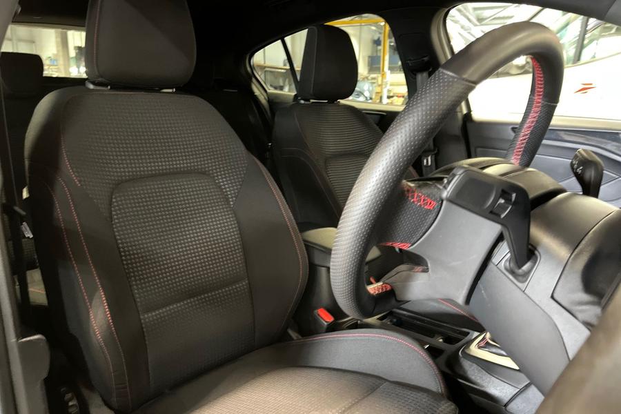 Ford Focus Photo autoimg-a1dda8ddd3b545836994ccfef76e18dc04c4b438.jpg