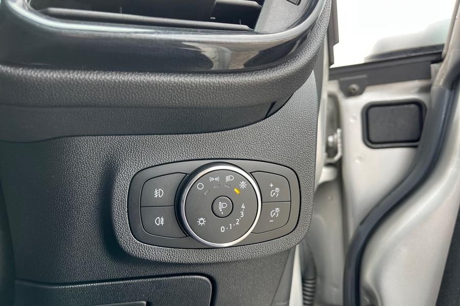 Ford FIESTA Photo autoimg-a1e0cbf98c8f43661811a831cf852e25f1bf1303.jpg