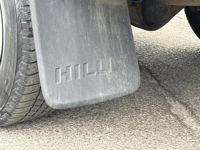 TOYOTA Hilux Photo 37