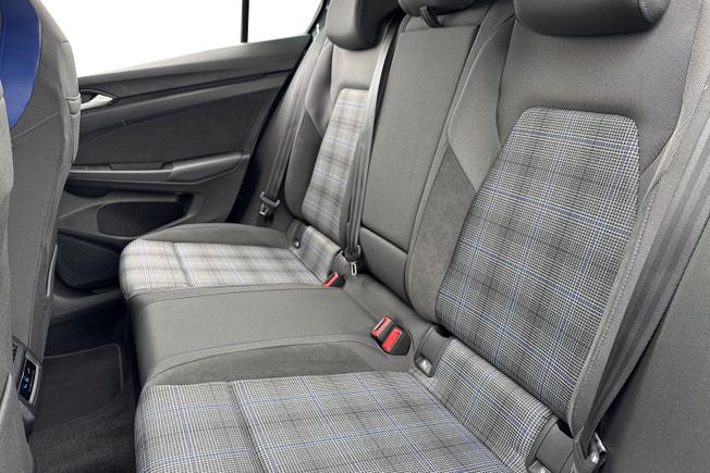 VOLKSWAGEN Golf Photo 9