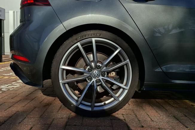 Volkswagen Golf Photo 5