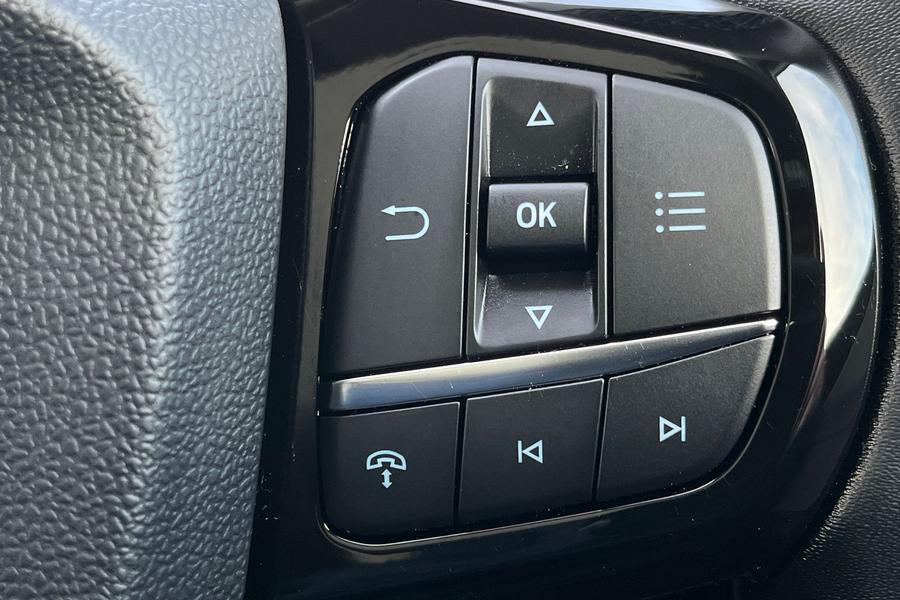 Ford PUMA GEN-E Photo autoimg-a1e9366712d0d73ae27e01baf392ae7003f4aaa3.jpg