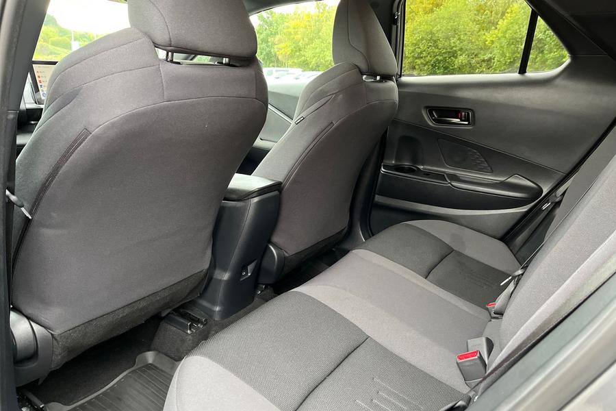 Toyota C-HR Photo autoimg-a1e98351ae76eb5e4a4acec9edfce0f3b93d9982.jpg