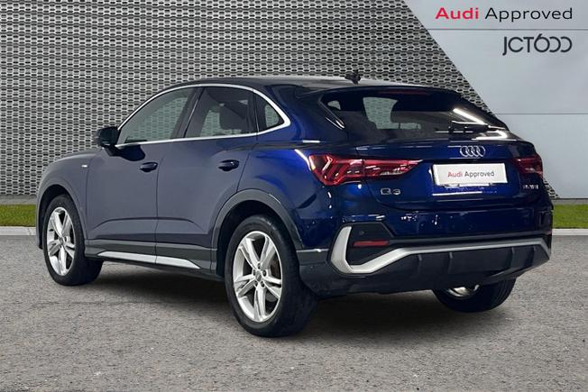 AUDI Q3 Photo 3
