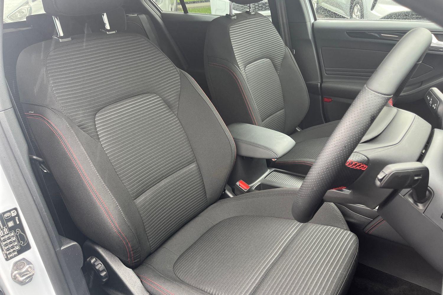 Ford FOCUS Photo 16